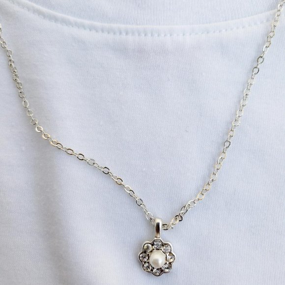 💥4/$15 NEW t-shirt & necklace, girls Valentine's - Picture 2 of 12